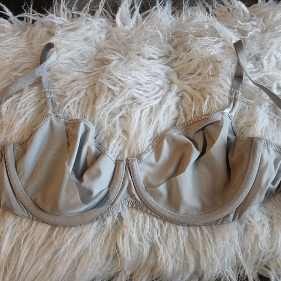 Victoria's Secret Dream Angels Wicked Rhinestone Bra - Picture 7 of 9